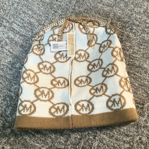 Michael Kors Knit Winter Hat - Picture 3 of 6